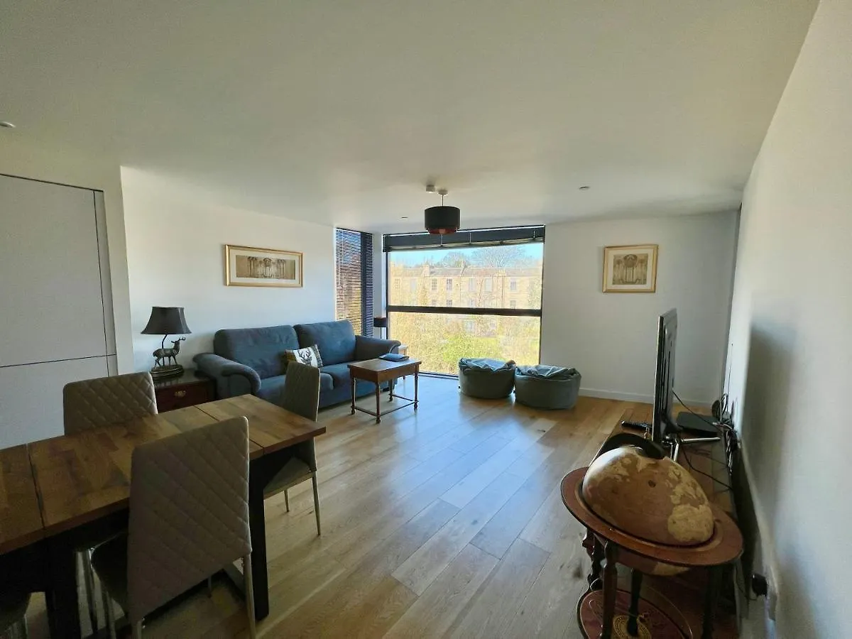 No. 5 Warriston, Canonmills Luxury Apartment Edinburgh